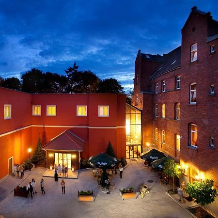 Hotel Jakub Sobieski โอวาวา ภายนอก รูปภาพ