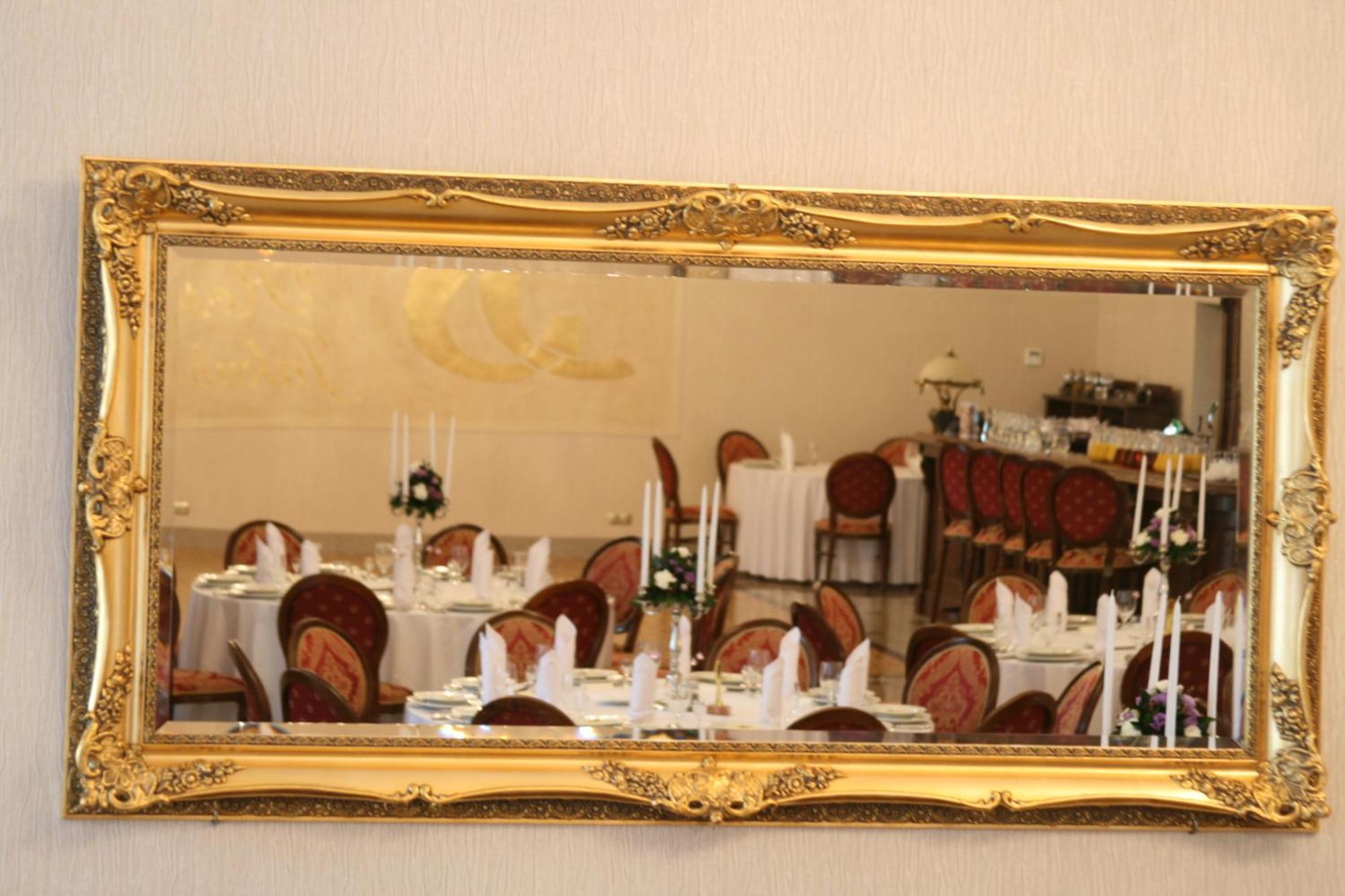 Hotel Jakub Sobieski โอวาวา ภายนอก รูปภาพ